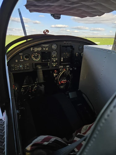 Cockpit_ULM_Herve_Ribet_-_TDI.webp